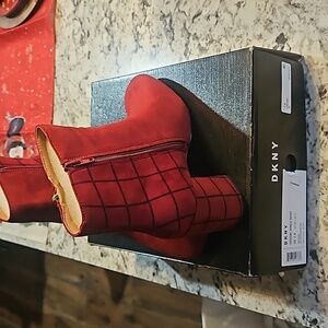 New DKNY ankle boot 7.5